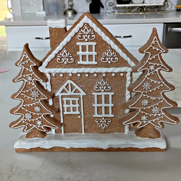 NEW! SUGARY Shabby SWEET GINGERBREAD HOUSE DECOR - Picture 1 of 4
